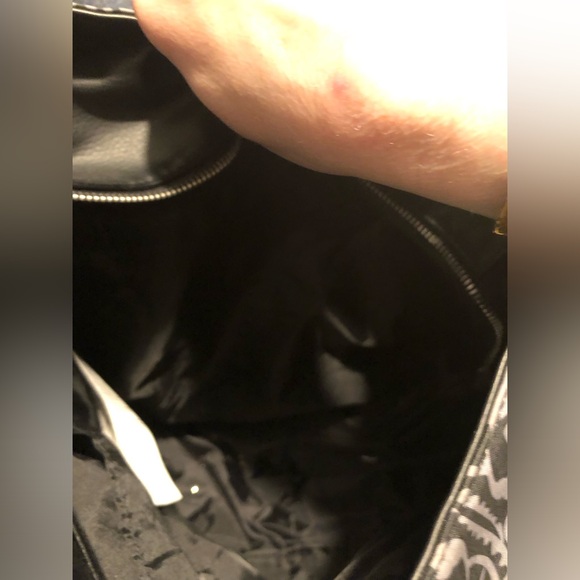 Adelina Madelina Large Purse- 690 $15 or $12 w/offer - Picture 3 of 5